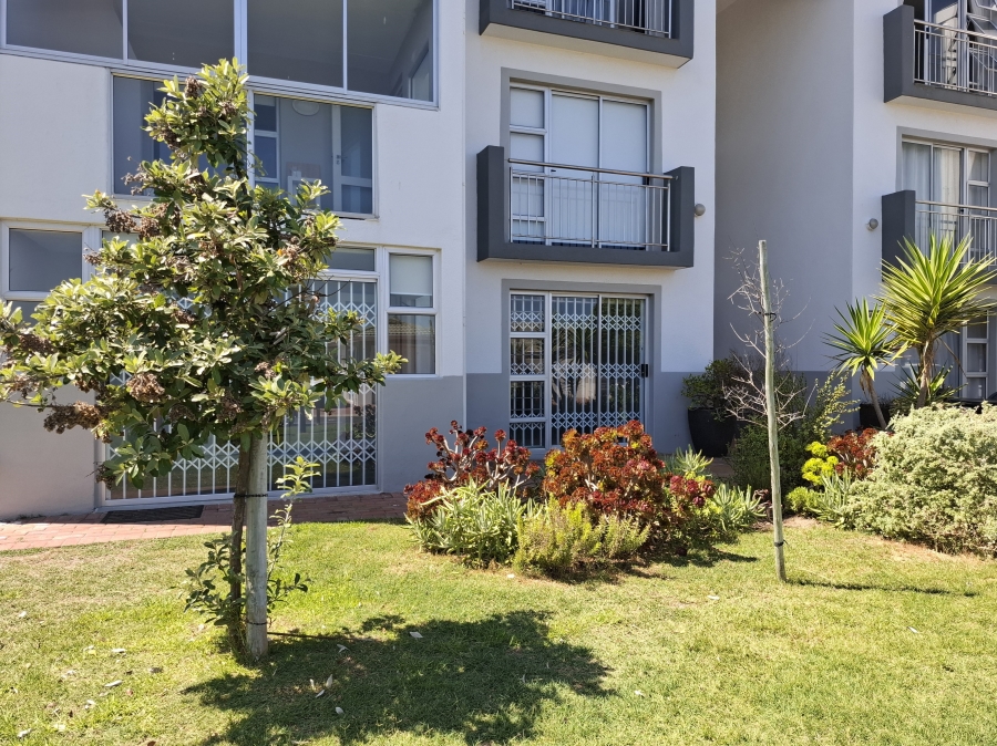 To Let 2 Bedroom Property for Rent in Bloubergstrand Western Cape